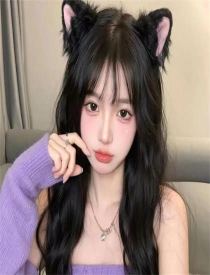 《嫡女重生归来假白莲她彻底慌了》导演手法解析：艺术风格与技术特点分析