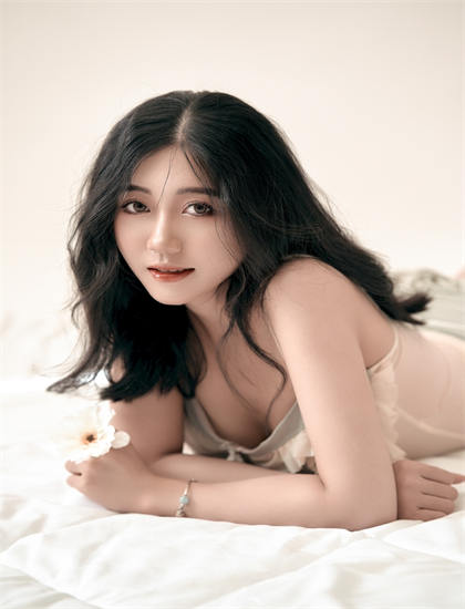 《泡沫之夏版》观看攻略：如何把握情感线索与心理变化 提高审美能力